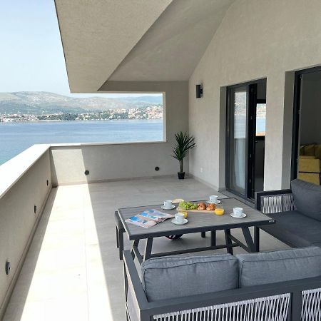 Beachfront House Olbia With Private Parking Trogir Extérieur photo