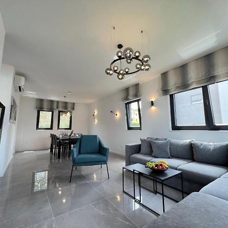 Beachfront House Olbia With Private Parking Trogir Extérieur photo