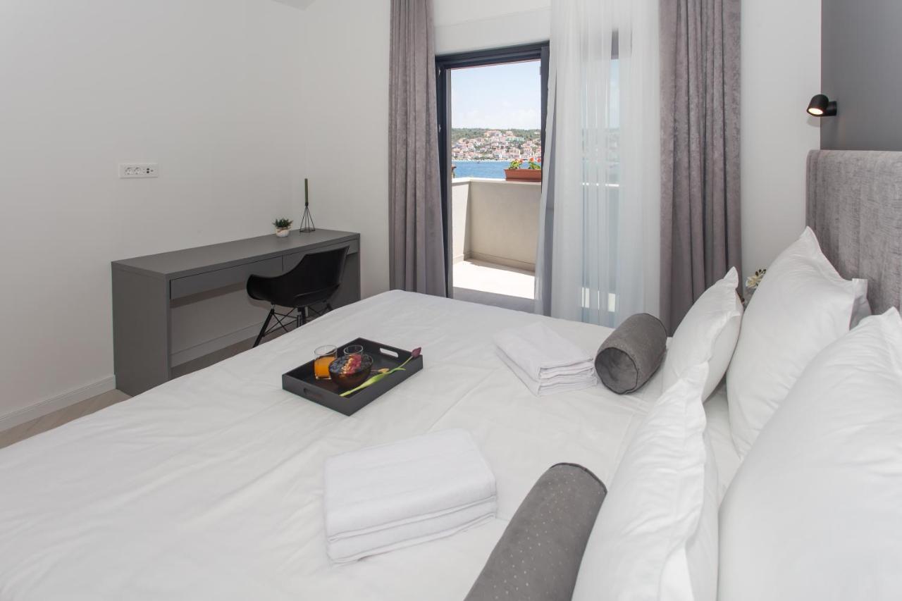 Beachfront House Olbia With Private Parking Trogir Extérieur photo