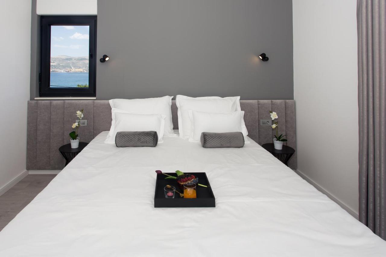 Beachfront House Olbia With Private Parking Trogir Extérieur photo