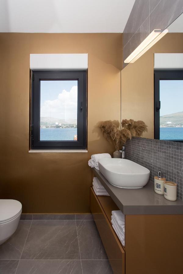 Beachfront House Olbia With Private Parking Trogir Extérieur photo