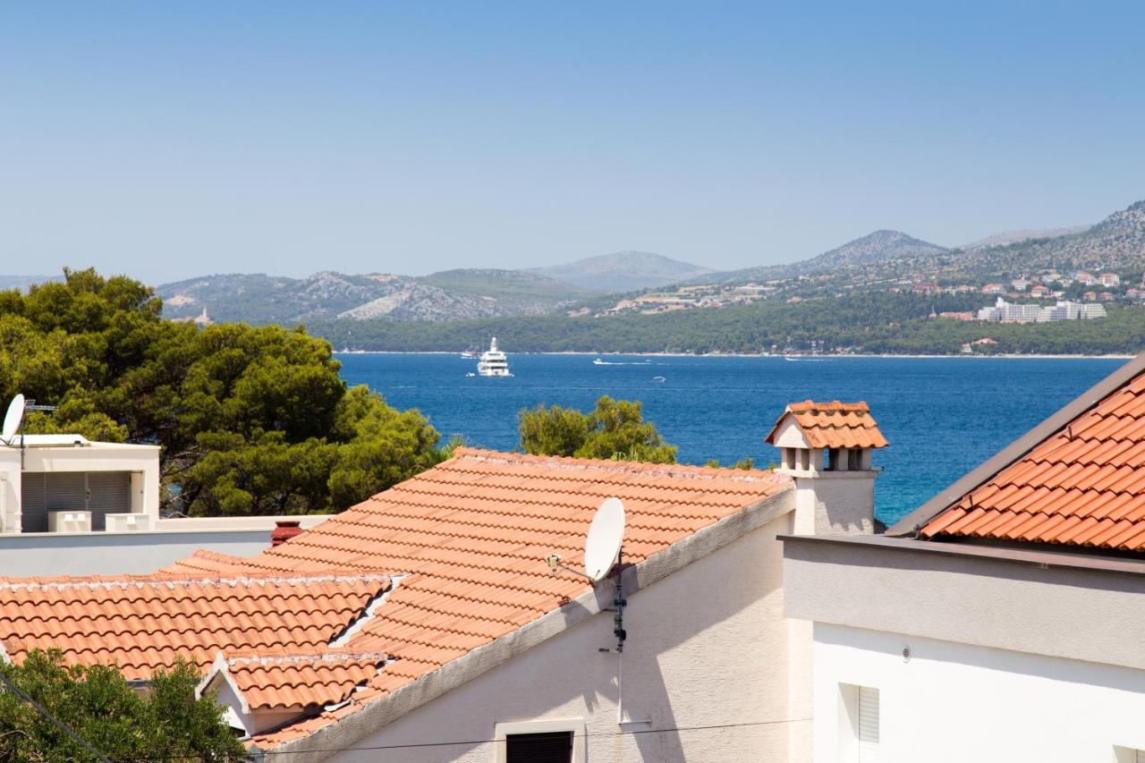 Beachfront House Olbia With Private Parking Trogir Extérieur photo