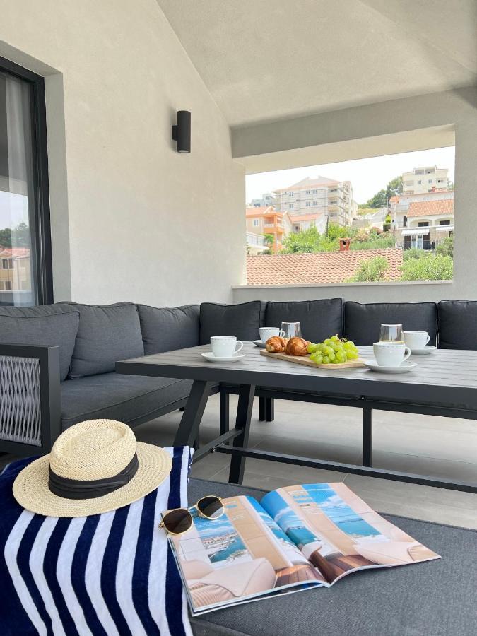 Beachfront House Olbia With Private Parking Trogir Extérieur photo