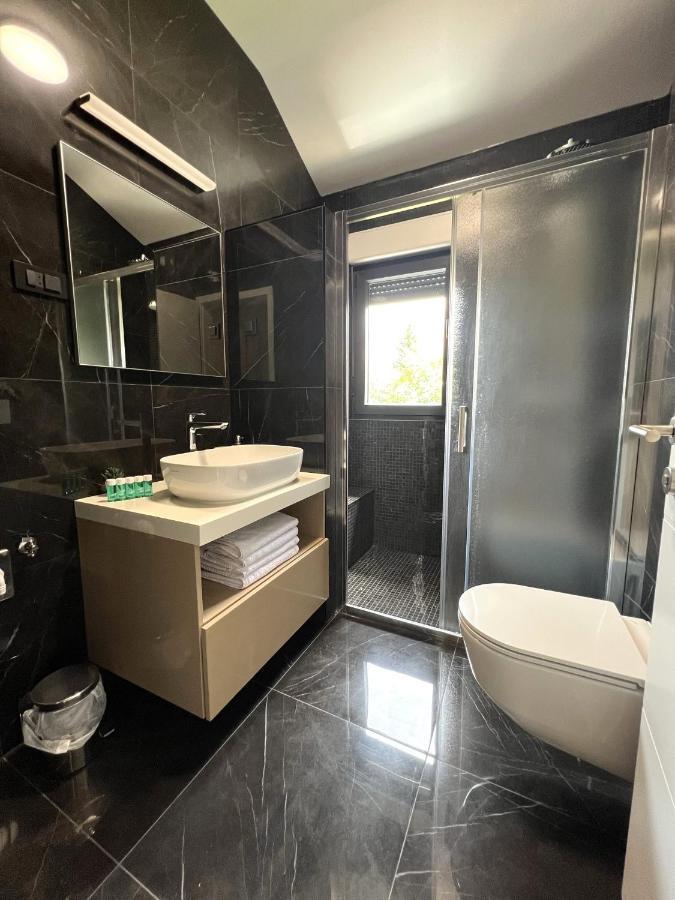 Beachfront House Olbia With Private Parking Trogir Extérieur photo