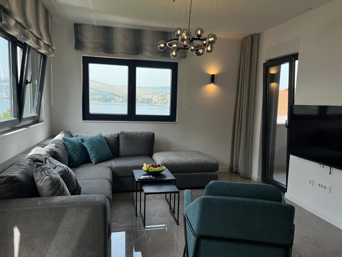 Beachfront House Olbia With Private Parking Trogir Extérieur photo