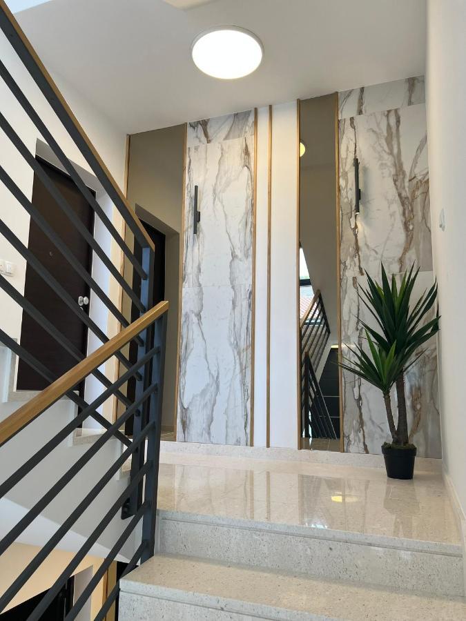 Beachfront House Olbia With Private Parking Trogir Extérieur photo