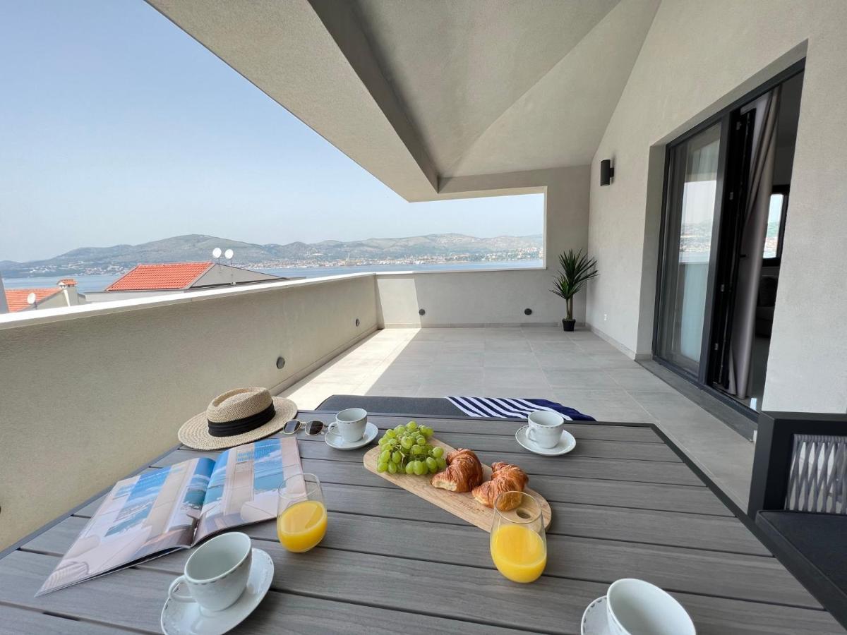 Beachfront House Olbia With Private Parking Trogir Extérieur photo
